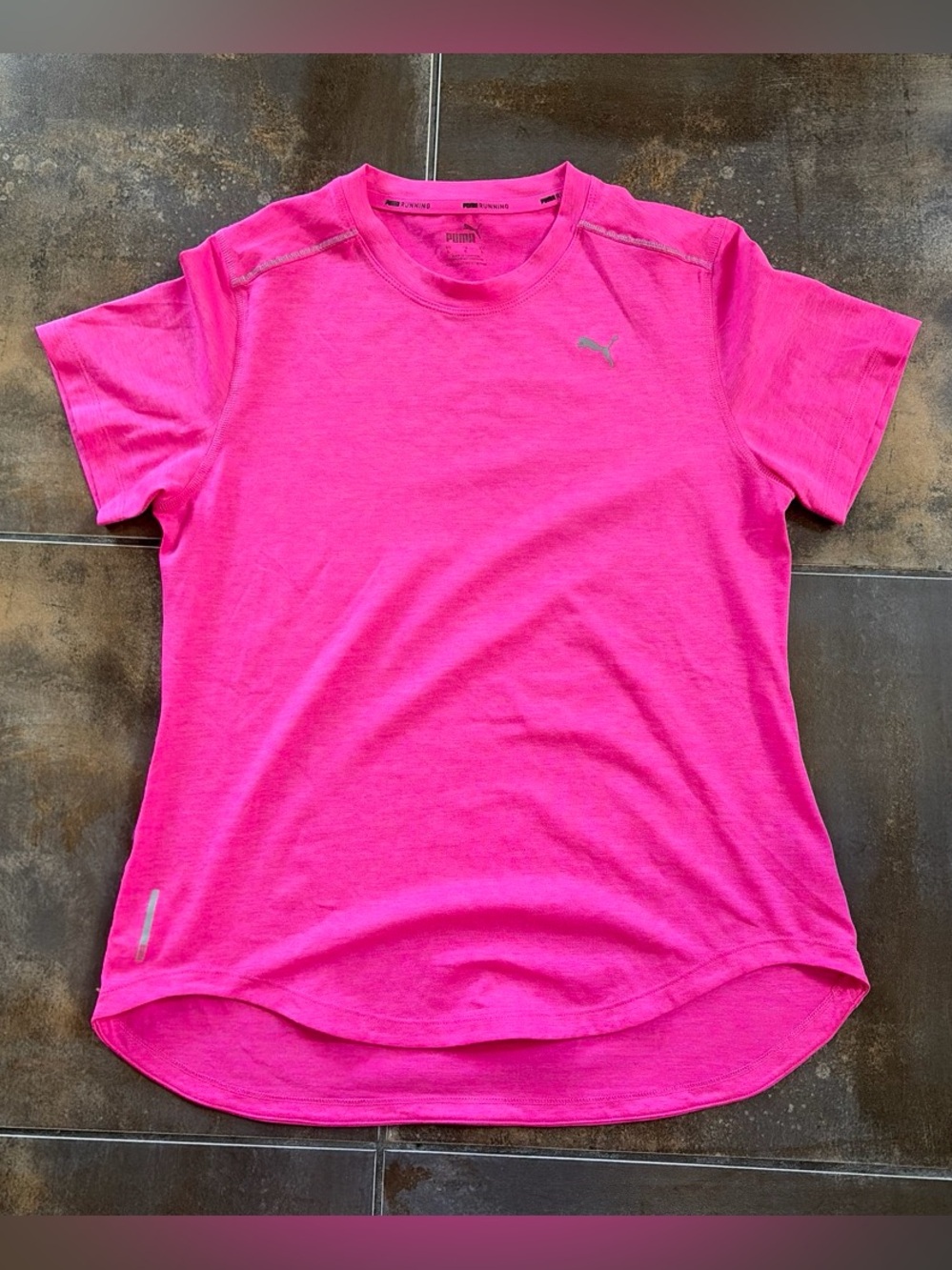 Puma Women's Bright Pink Short Sleeve Active Tee BRAND NEW in L